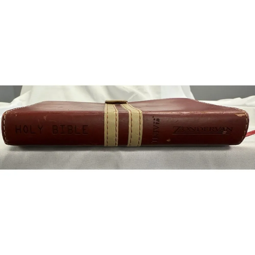 Holy BIBLE Todays TNIV Burgandy Ivory LEATHER 2005 Zondervan Magnetic‎ Closure